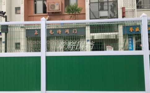 簡易圍擋在草原畜牧業(yè)中的使用效果如何？（草原畜牧業(yè)中簡易圍擋的應(yīng)用實踐）