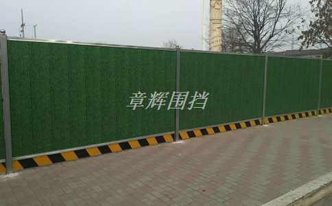 如何通過簡易圍擋來規(guī)范建筑工地周邊交通秩序？（建筑工地中簡易圍擋的交通管理作用）